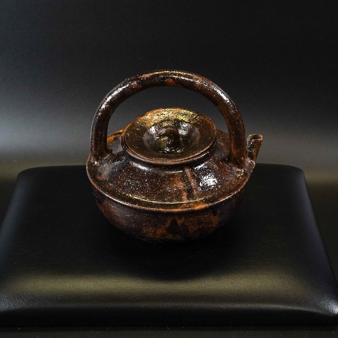李朝飴釉　水注